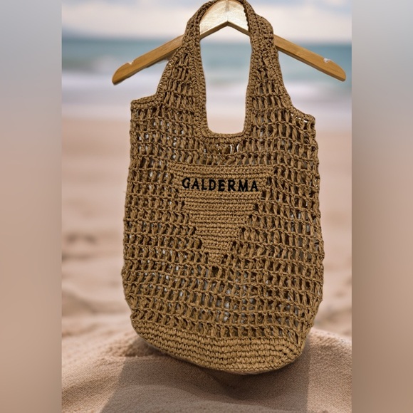 cute woven GALDERMA bag perfect for any occasion brand new missing tag - Picture 1 of 7